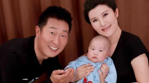 他是国家一级演员，春晚彩排时得知儿子去世消息，成为他一生的痛