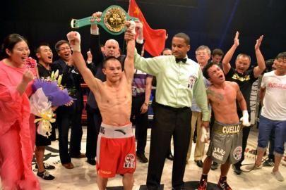 女主播嫁大10岁男人 他身高1 55米曾是矿工 世界拳